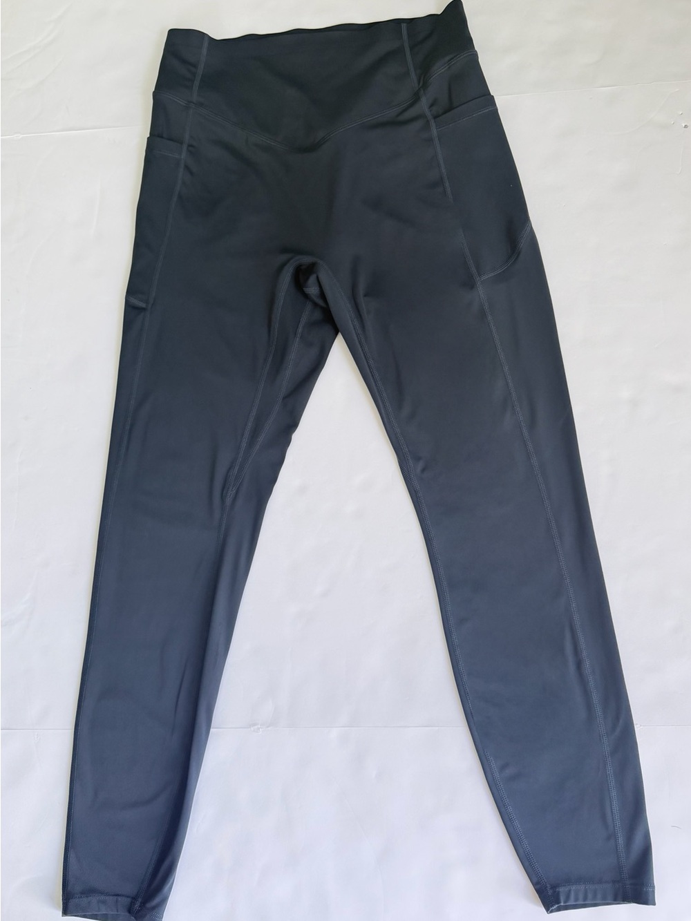 Halara Dark Navy High-Rise Crossover Leggings - Size M 7/8 Length with Pockets